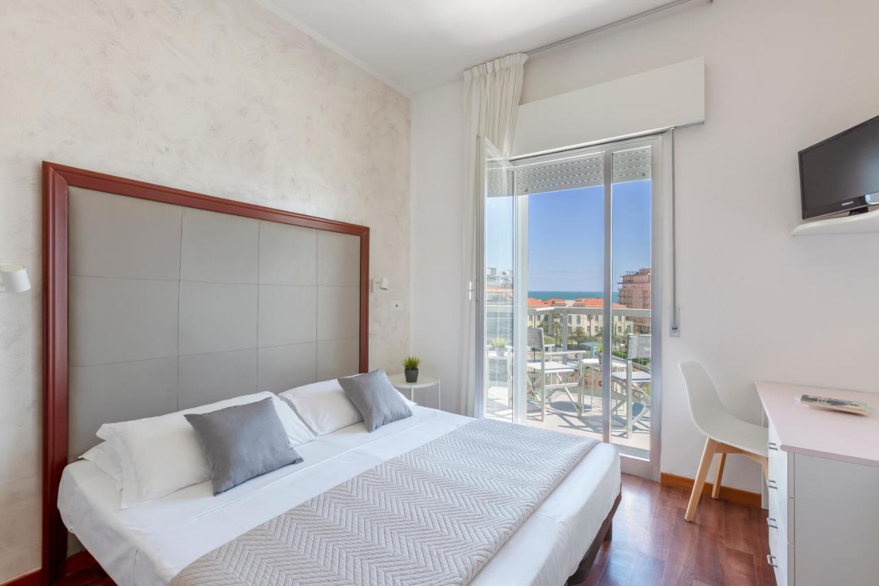 Hotel Imperiale Cattolica Exterior photo